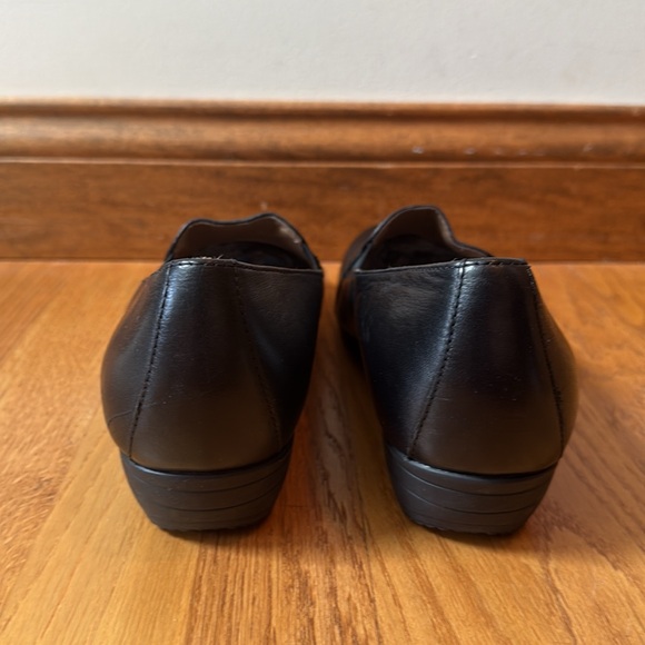 Dansko Farah Black Leather Slip On Comfort Support Classic Loafers - Picture 11 of 16